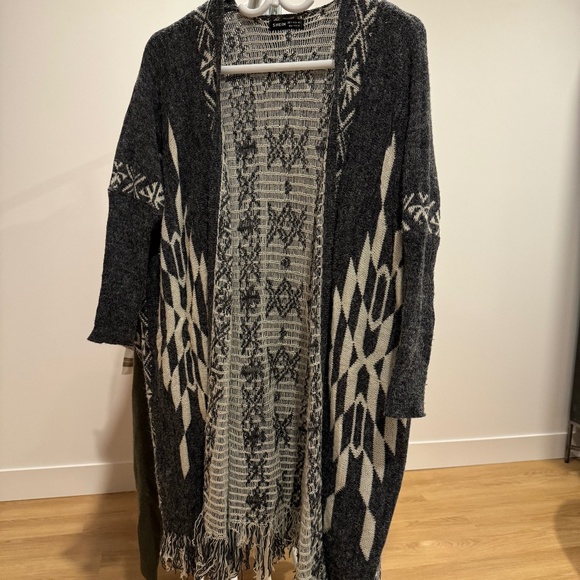 SHEIN aztec grey cardigan, very comfy (S) - Picture 1 of 5